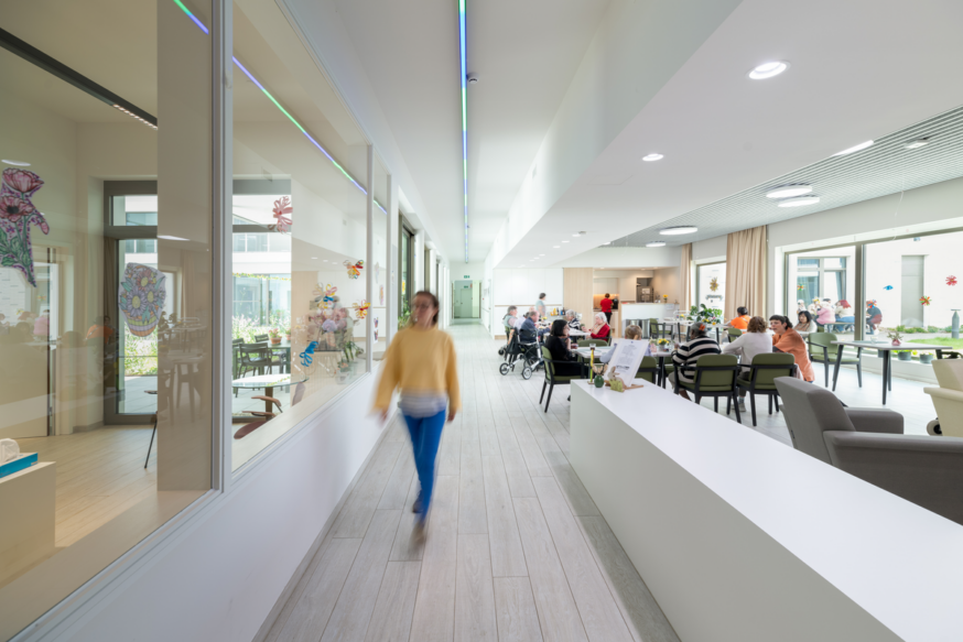 ZL 2407 HC BE 15 Mintus Carehome and Kindergarten Bruge jgpxc GW
